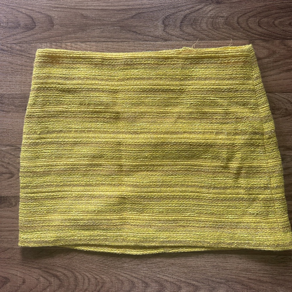 Alice + Olivia Yellow Gold Tweed Mini Skirt size 8